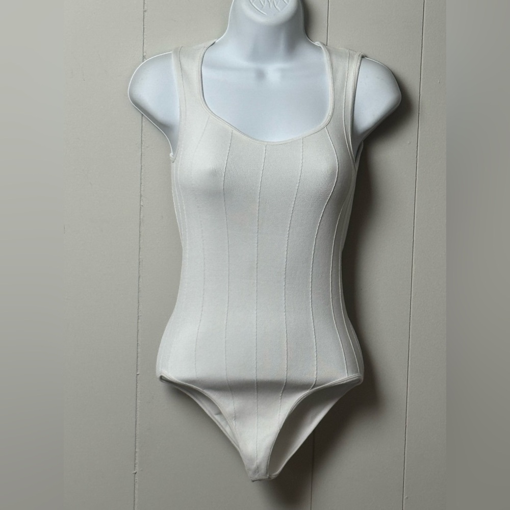 Zara Women’s Square Neck Off-White Ribbed Sleeveless Body Suit Size XS-S